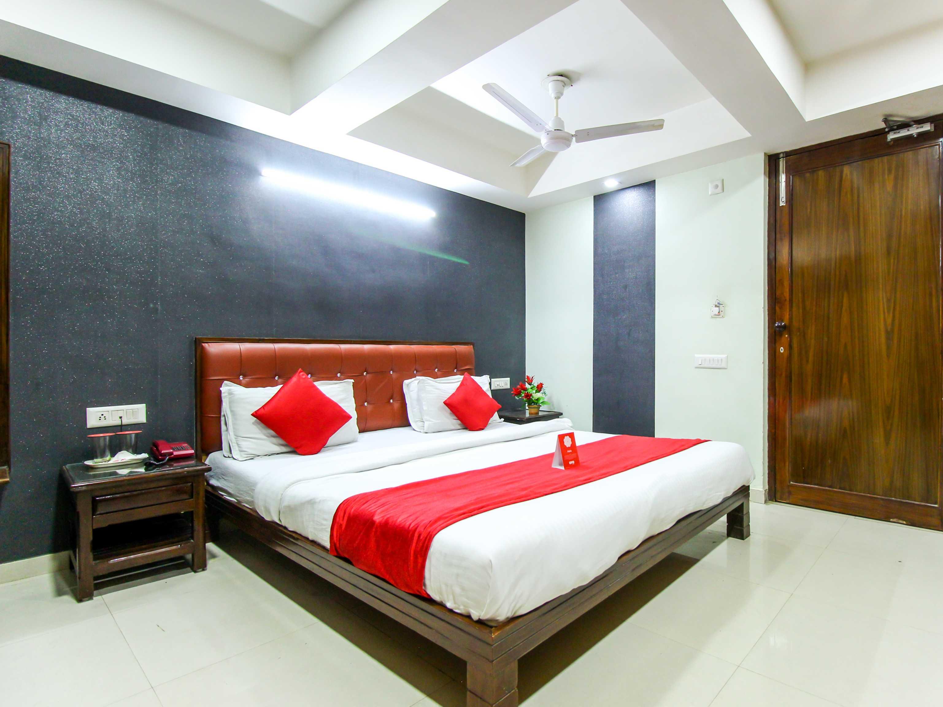 Hotel Seven Ahmedabad Exterior photo