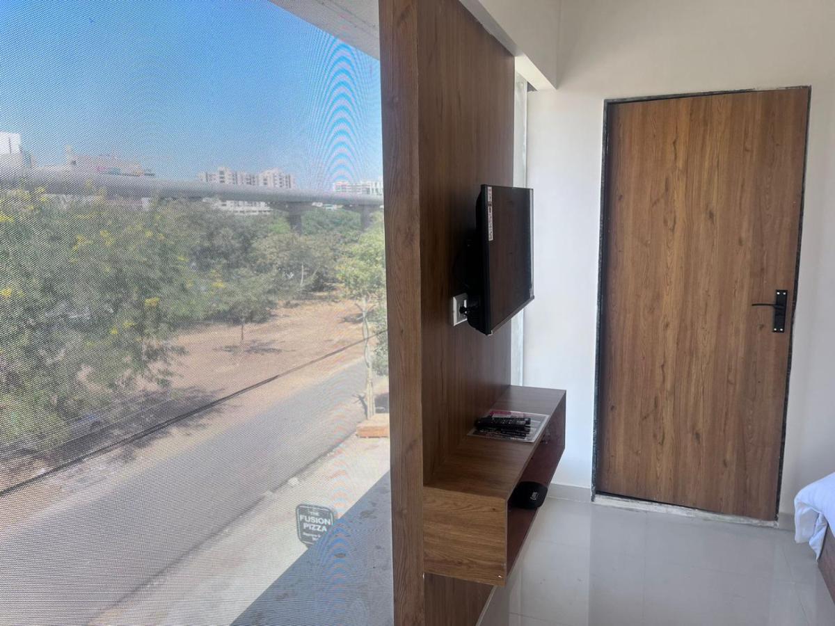 Hotel Seven Ahmedabad Exterior photo
