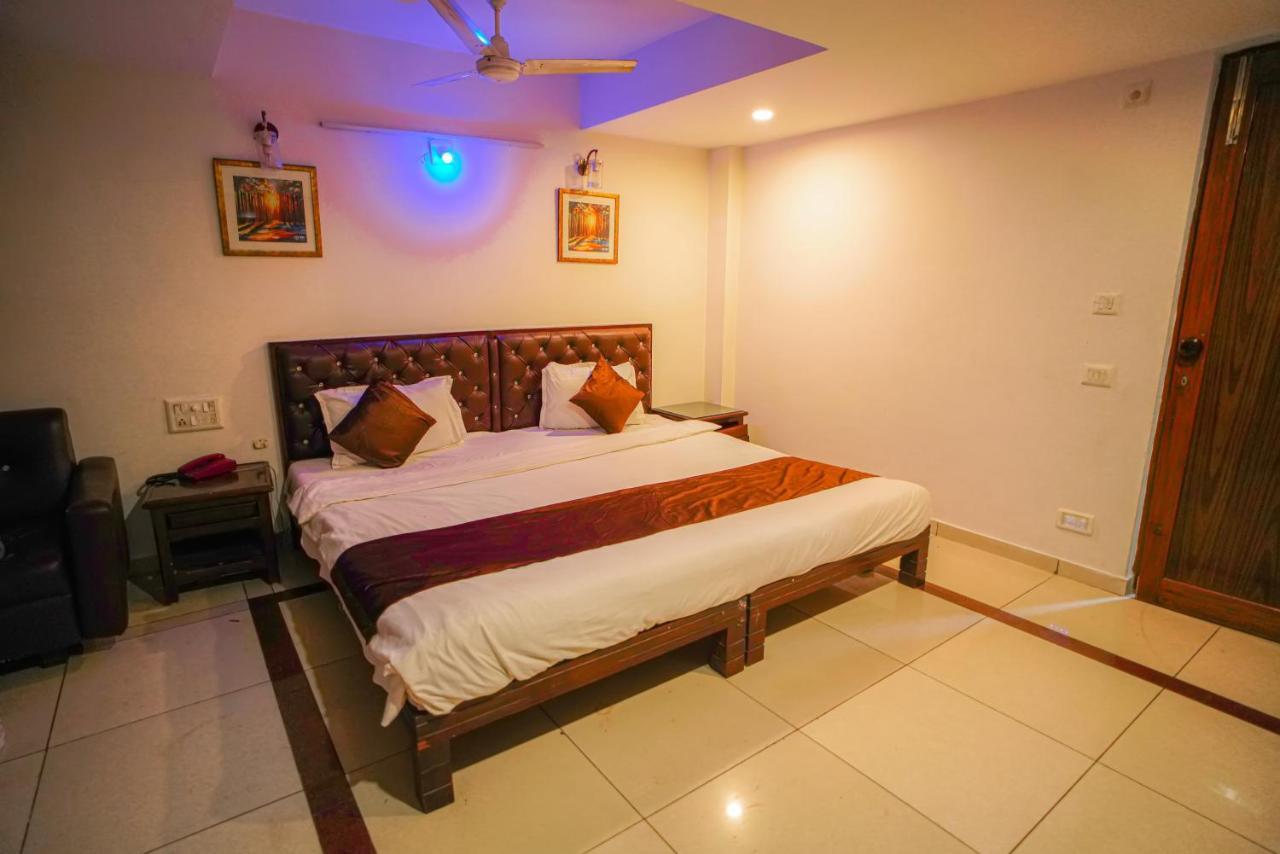 Hotel Seven Ahmedabad Exterior photo