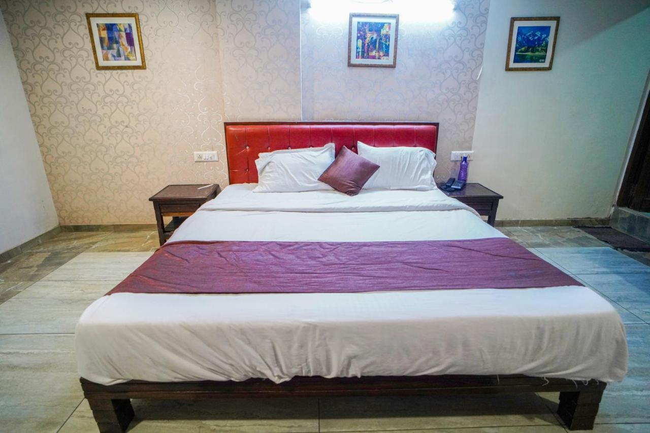 Hotel Seven Ahmedabad Exterior photo